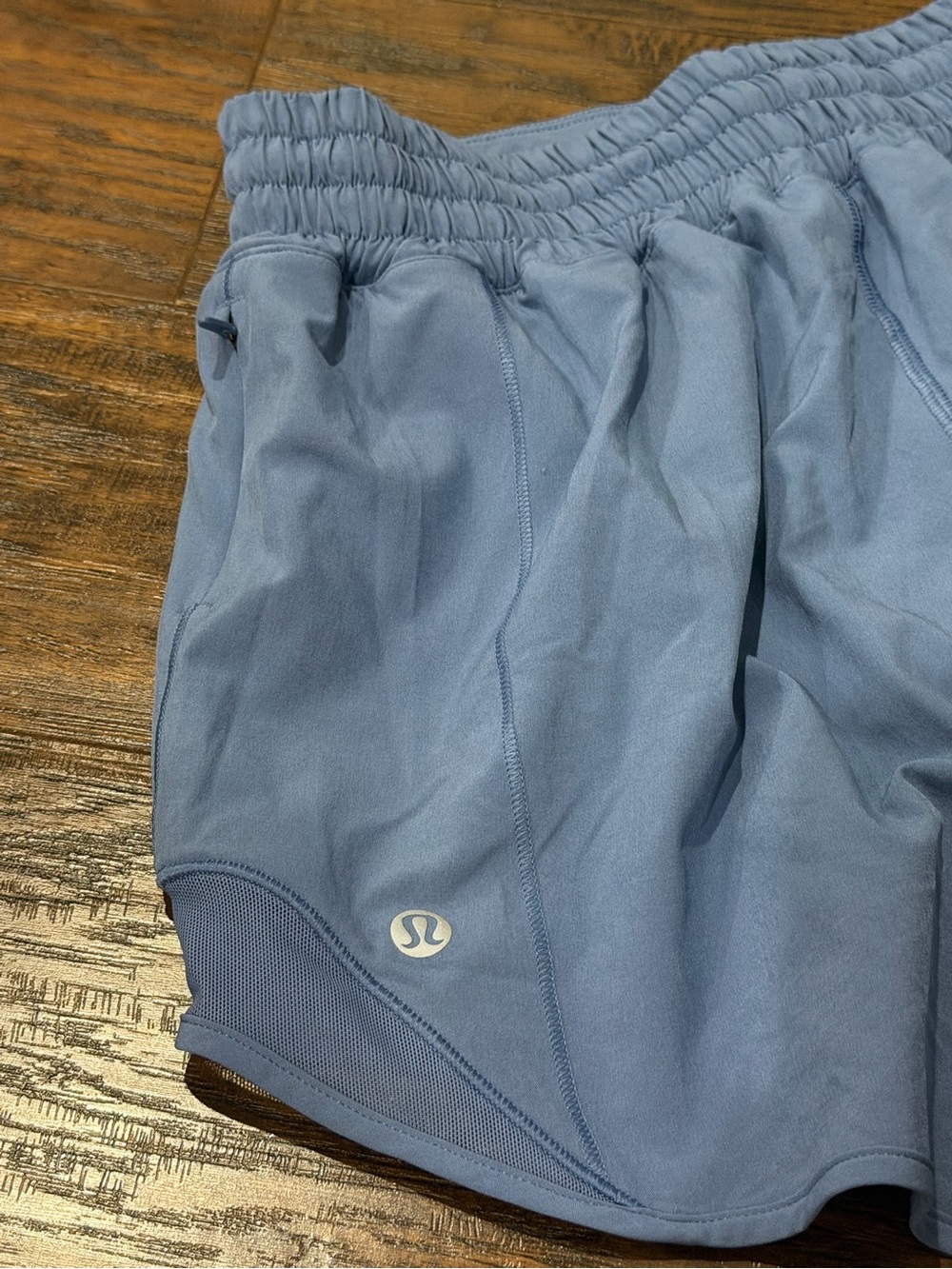 lululemon athletica Women's Blue Color Shorts Size 4 - Picture 2 of 12
